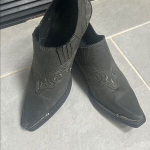 Womens Durango low boots 6.5M